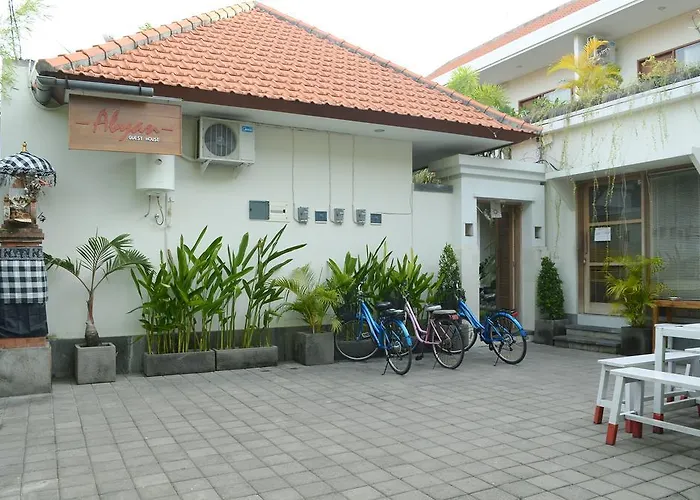 ゲストハウス Abyan サヌール